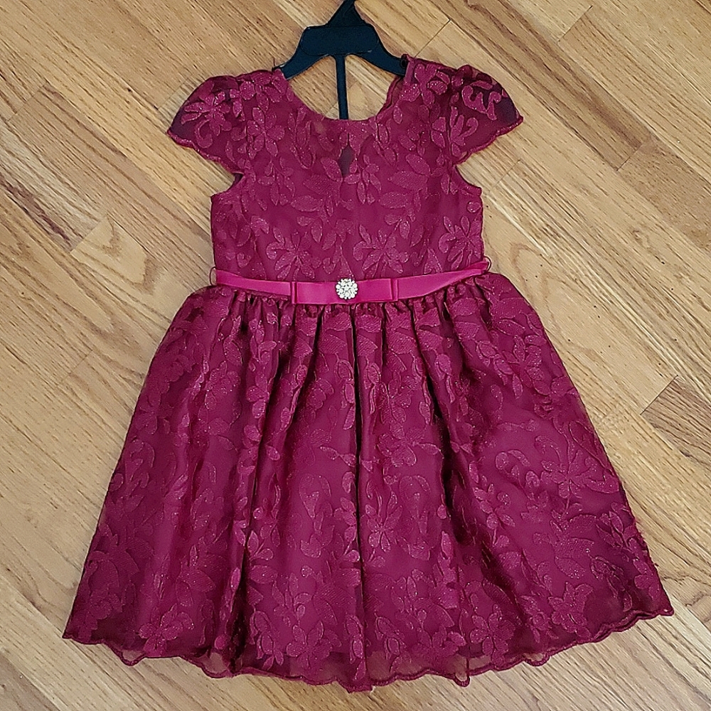 Rare Eddition girls lace dress size kids girls 6 color berry  .